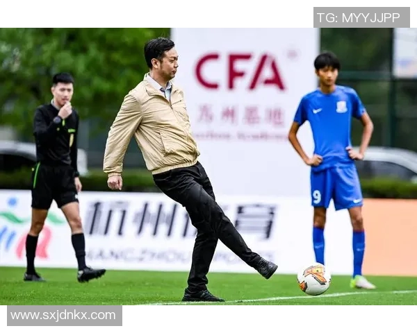 全球知名的足球明星中谁因踢球而声名显赫引发热议